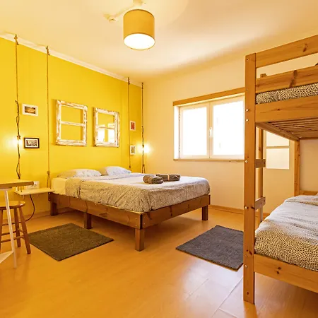 ホステル Pineapple Surf House *