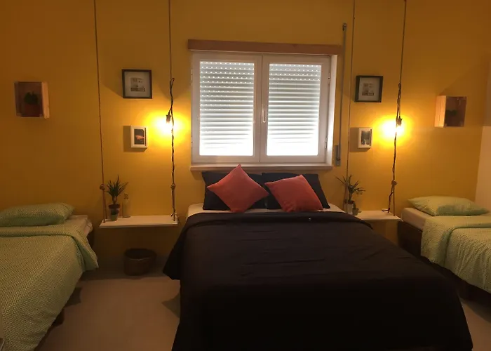 Pineapple Surf House * Atouguia Da Baleia