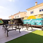 Pineapple Surf House Vandrerhjem