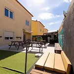 Vandrerhjem Pineapple Surf House