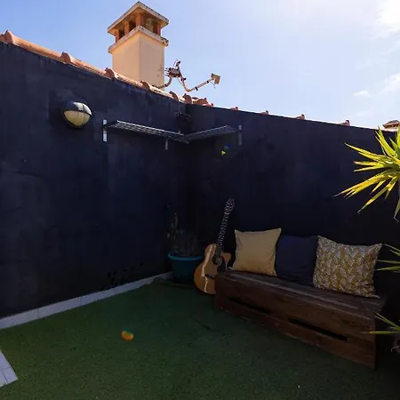 旅馆 Pineapple Surf House