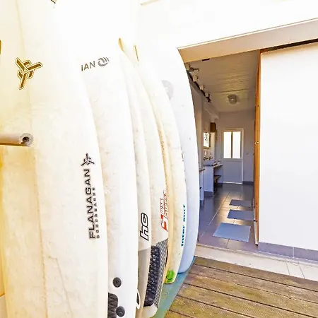 Pineapple Surf House * אנטוגויה דה באלייה