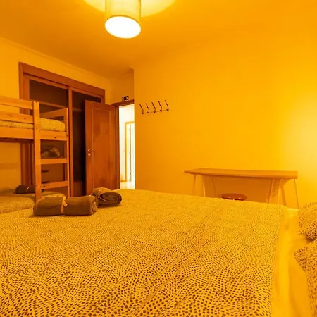 Pineapple Surf House אנטוגויה דה באלייה