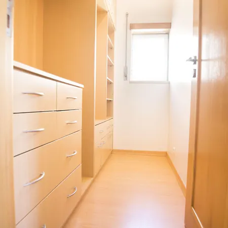 Pineapple Surf House *