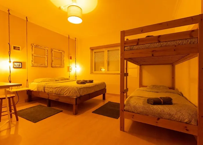 Pineapple Surf House * Atouguia da Baleia