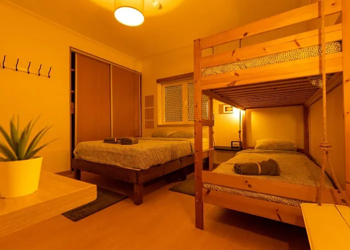 Pineapple Surf House ホステル