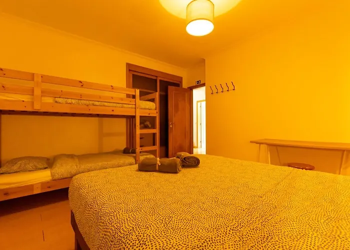 Pineapple Surf House * Atouguia da Baleia