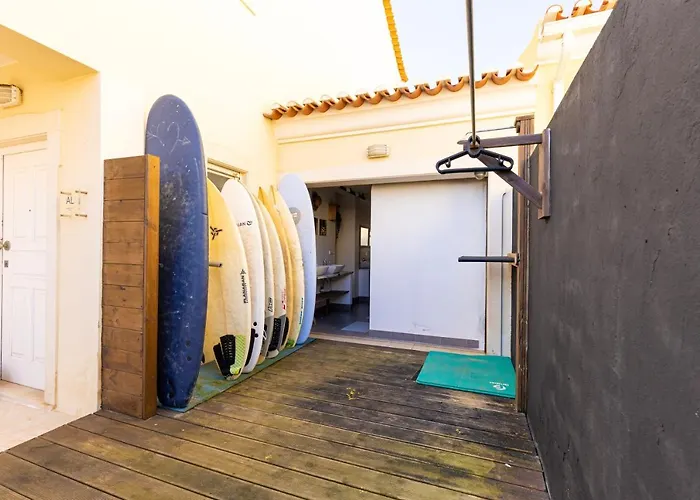 ホステル Pineapple Surf House