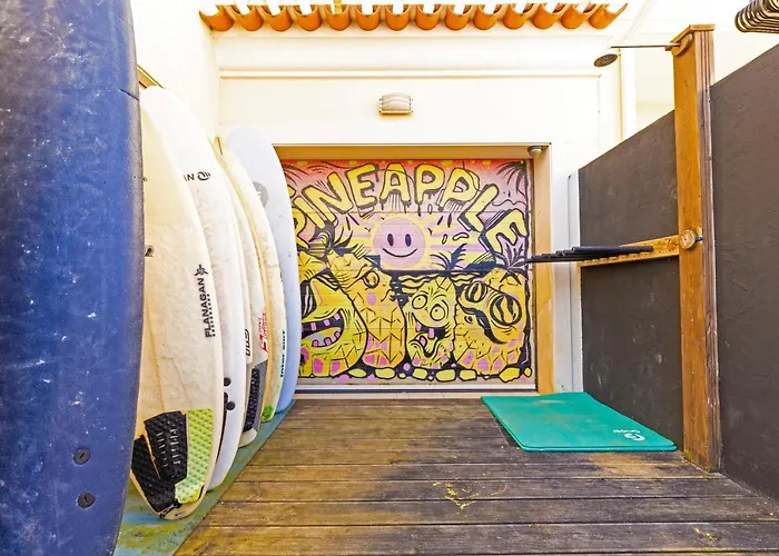 Pineapple Surf House Atouguia da Baleia