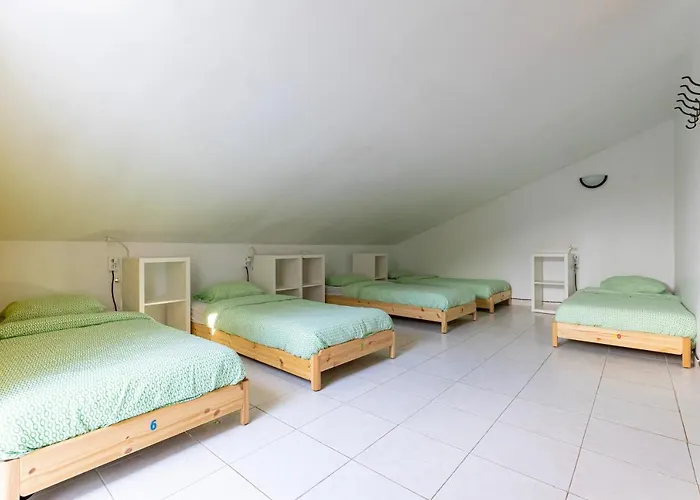 Hostel Pineapple Surf House Atouguia da Baleia