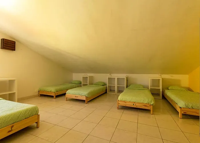 Hostel Pineapple Surf House *