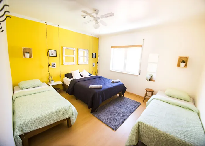 Pineapple Surf House Atouguia da Baleia