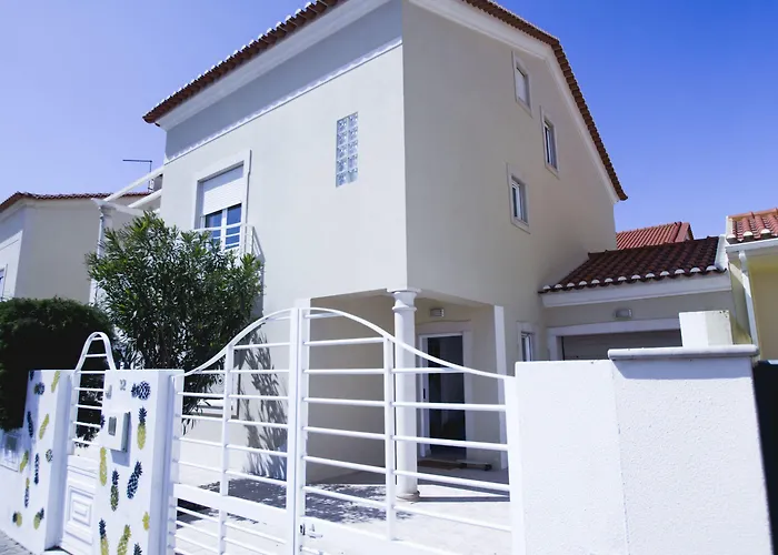 ホステル Pineapple Surf House