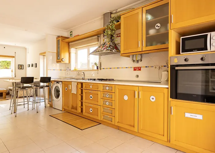 Pineapple Surf House * Atouguia da Baleia