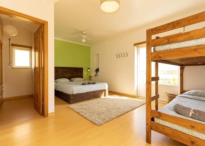 ホステル Pineapple Surf House