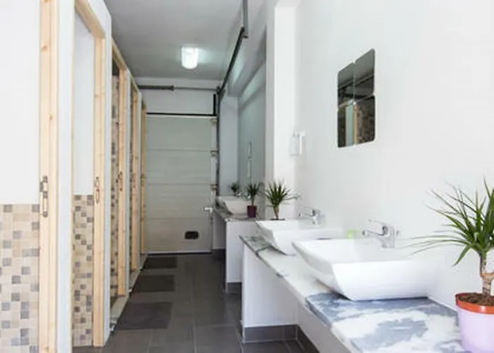 Pineapple Surf House * アトウギア・ダ・バレイア